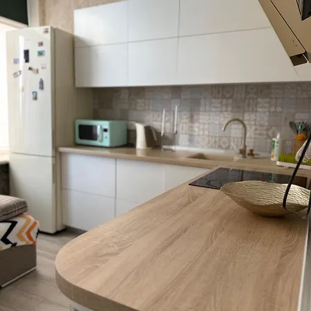 жемчужиный квартал на каманина Apartment Odesa
