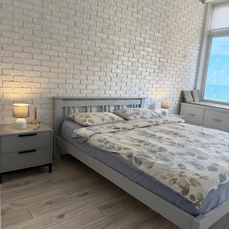 жемчужиный квартал на каманина Apartment *