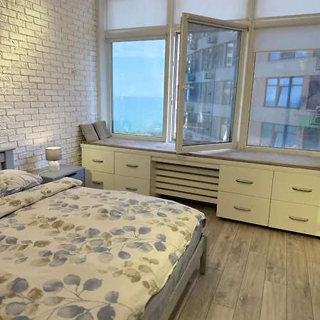 Apartment жемчужиный квартал на каманина Odesa